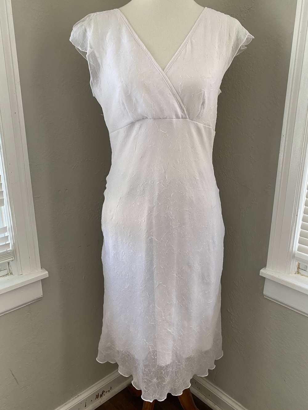Vtg White Textured Sparkly Midi V-Neck Dress Dreamy Whimsy Angel Fairy Wedding